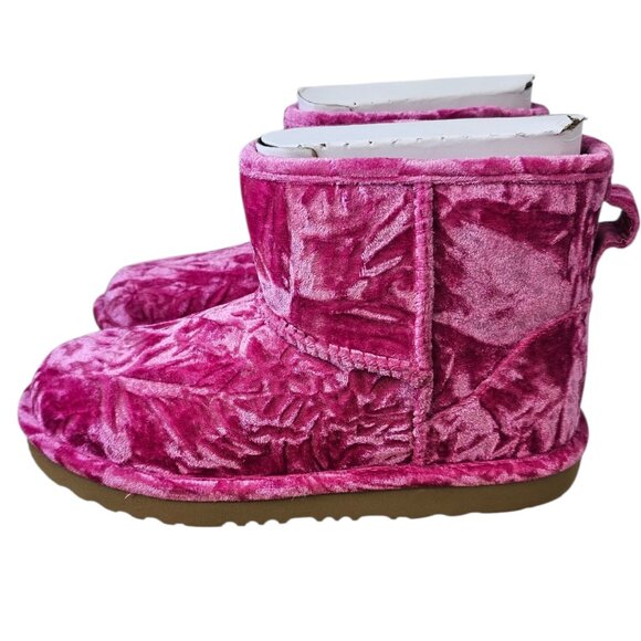 UGG Mini Velvet Classic Bootie, Ugg Plush, Pink, Kids/Womens, 6 Youth 8 Womens - Picture 5 of 11